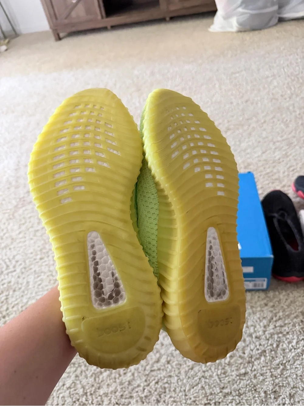 Adidas Yeezy boost 350 volt - Picture 9 of 9